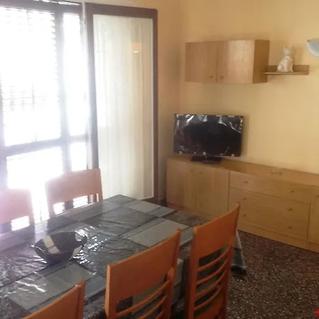Mit Ueberdachter Terrasse In Strandnaehe * Salou
